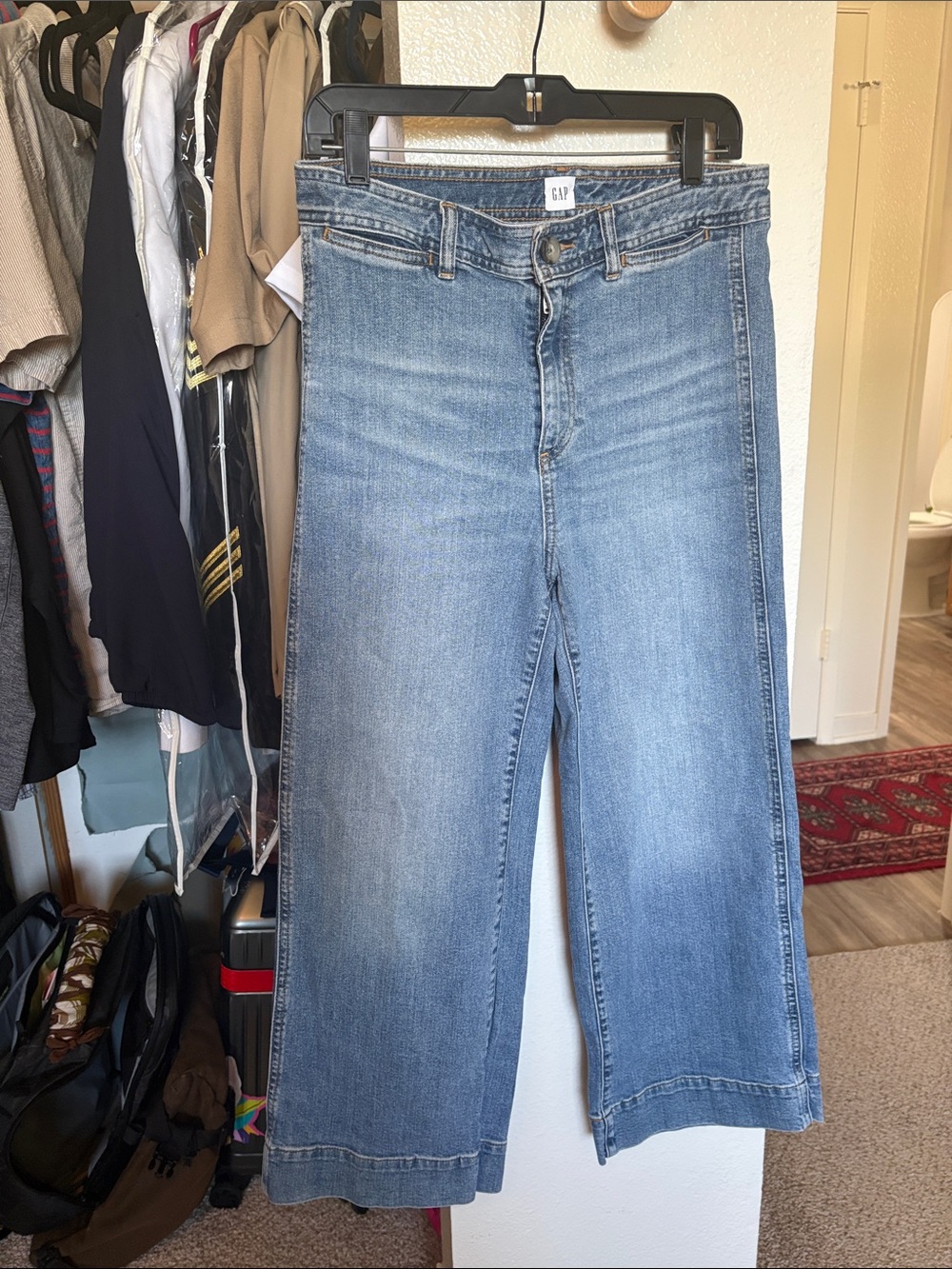 GAP Light Blue Wide-Leg Cropped Jeans
